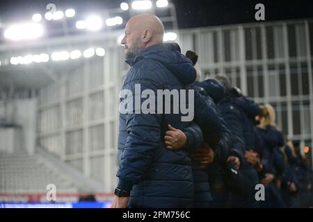 Cristian Dulca entraîneur de Roumanie équipe féminine de football pendant le match amical de football Roumanie contre Marocco 12.04.2023, Stade Arcul de TRIUMF , Bucarest Banque D'Images