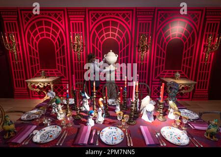 Christie's, Londres, Royaume-Uni. 12 avril 2023. L'édition de Londres de l'édition internationale inaugurale du Collector Online (simultanément à Londres, New York et Paris) de Christie ouvre ses portes au public jusqu'au 18 avril. Plus de 600 lots au total, les ventes sont ouvertes à la mise en ligne, avec une clôture séquentielle les 18, 19 et 20 avril à Londres, New York et Paris, respectivement. Crédit : Malcolm Park/Alay Live News Banque D'Images