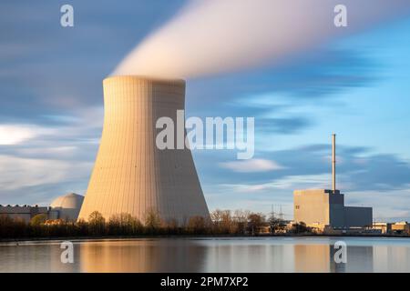 Centrale nucléaire Isar près de Landshut, Bavière, Allemagne Banque D'Images