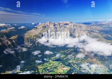 France, Hautes Alpes, massif du Dévoluy, plateau de Bure (vue aérienne) Banque D'Images
