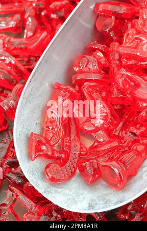 France, Ardennes, Bogny sur Meuse, Maison Simon, Ardennes atelier de production de sucre rouge (bonbons rouges traditionnels fabriqués pour Saint Nicolas et fêtes de Noël) Banque D'Images