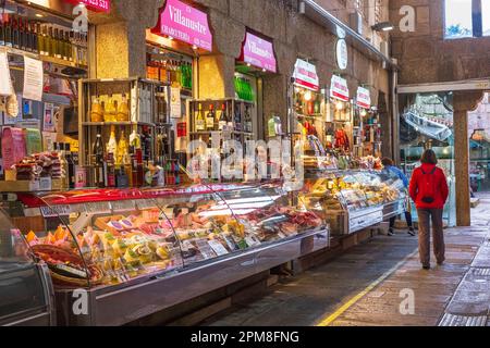 Espagne, Galice, Saint-Jacques-de-Compostelle, la vieille ville (site classé au patrimoine mondial de l'UNESCO), marché couvert d'Abastos Banque D'Images