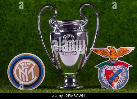 22 mars 2023. Moscou, Russie. Emblèmes des clubs participant aux quarts de finale de l'UEFA Champions League Inter Milan et S.L. Benfica Banque D'Images
