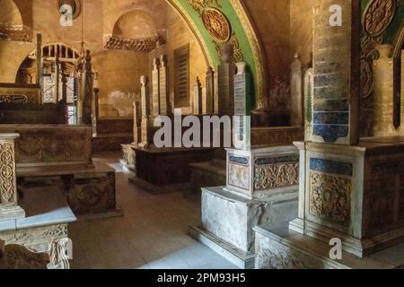 Les tombes à l'intérieur du mausolée de la famille royale de Muhammad Ali Pacha à Qarafa au Caire, Egypte Banque D'Images