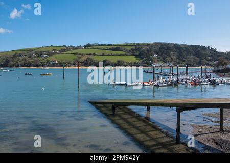 Vue sur l'estuaire de la Salcombe, vue de Salcombe à East Portlerouth dans le South Hams Banque D'Images