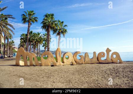 Playa la Malagueta, célèbre et populaire plage de la ville à Malaga, Andalousie, Costa del sol, Espagne, Europe Banque D'Images