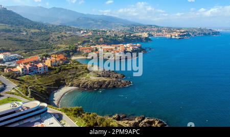 Paysage côtier à Port Vendres, derrière le village de Collioure, Pyrénées-Orientales, Languedoc-Roussillon, France du Sud, Europe Banque D'Images
