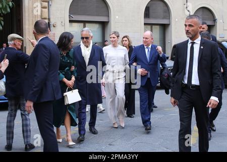 Florence, Italie. 12th avril 2023. PRESSPHOTO Florence, Prince Albert de Monaco avec sa femme Charlène Wittstock quitter le Palazzo Gondi, invités de la Fondation Andrea Bocelli Nouvelle presse photo Editorial usage seulement crédit: Agence de photo indépendante/Alamy Live News Banque D'Images