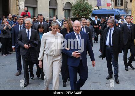 Florence, Italie. 12th avril 2023. PRESSPHOTO Florence, Prince Albert de Monaco avec sa femme Charlène Wittstock quitter le Palazzo Gondi, invités de la Fondation Andrea Bocelli Nouvelle presse photo Editorial usage seulement crédit: Agence de photo indépendante/Alamy Live News Banque D'Images