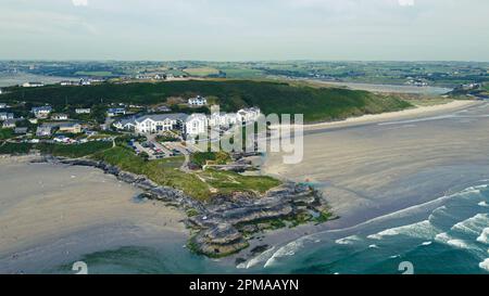 Côte, falaise sur la côte atlantique de l'Irlande. Pointe de la Vierge Marie. Inchydoney est une petite île au large de West Cork, en Irlande. La ville la plus proche est Clonakil Banque D'Images