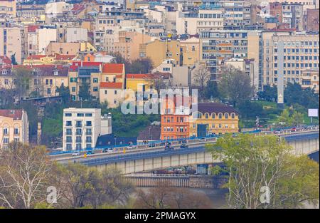 Vue aérienne du pont Branko au-dessus de la rivière Sava Old Belgrade Spring Banque D'Images