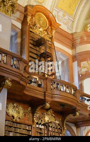 Wien, Prunksaal der Österreichischen Nationalbibliothek, Johann Fischer von Erlach 1723 // Vienne, salle d'Etat de la Bibliothèque nationale autrichienne, Johann Banque D'Images