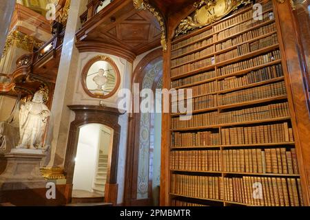 Wien, Prunksaal der Österreichischen Nationalbibliothek, Johann Fischer von Erlach 1723 // Vienne, salle d'Etat de la Bibliothèque nationale autrichienne, Johann Banque D'Images