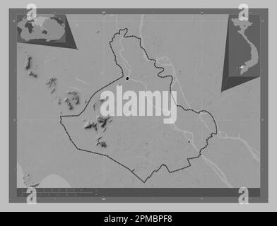 An Giang, province du Vietnam. Carte d'altitude en niveaux de gris avec lacs et rivières. Lieux des principales villes de la région. Cartes d'emplacement auxiliaire d'angle Banque D'Images