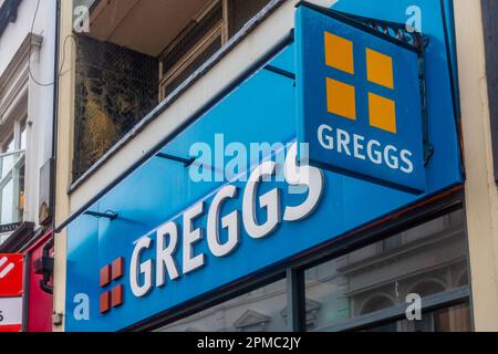 Le magasin Greggs sur Old Christchurch Street, Bournemouth, Royaume-Uni Banque D'Images