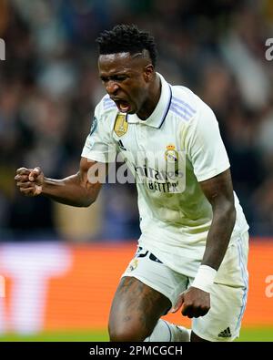 Madrid, Espagne. 12/04/2023, Vinicius Jr du Real Madrid lors du match de la Ligue des champions de l'UEFA, quart-finale, 1st pieds entre le Real Madrid et le Chelsea FC joué au stade Santiago Bernabeu sur 12 avril 2023 à Madrid, Espagne. (Photo de Sergio Ruiz / PRESSIN) Banque D'Images