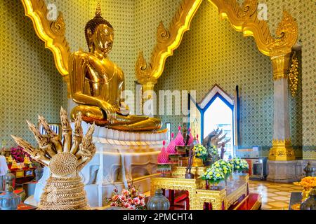 Le Bouddha d'or à Wat Traimit (Temple du Bouddha d'or) à Bangkok, Thaïlande Banque D'Images