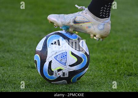 Nuernberg. 11th avril 2023. Général, motif bord: Jambes avec balle. Football Laenderspiel femmes Allemagne (GER) - Brésil (BRA) 1-2 sur 11 avril 2023, Stade Max Morlock à Nuernberg. ? Credit: dpa/Alay Live News Banque D'Images