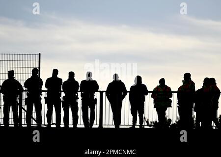 Nuernberg. 11th avril 2023. Motif: Spectateurs, personnes comme silhouettes, silhouette, personnes, population. Football Laenderspiel femmes Allemagne (GER) - Brésil (BRA) 1-2 sur 11 avril 2023, Stade Max Morlock à Nuernberg. ? Credit: dpa/Alay Live News Banque D'Images