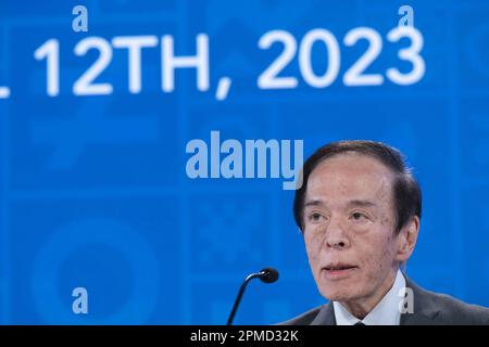 Washington, États-Unis. 12th avril 2020. Le gouverneur de la Banque centrale du Japon, Kazuo Ueda, a pris la parole mercredi, à 12 avril 2023, lors d'une conférence de presse sur le Sommet de 2023 G7 à Hiroshima, au siège du Fonds monétaire international à Washington. Photo de Bonnie Cash/UPI Credit: UPI/Alay Live News Banque D'Images