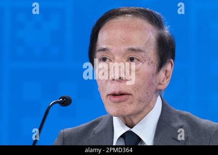 Washington, États-Unis. 12th avril 2020. Le gouverneur de la Banque centrale du Japon, Kazuo Ueda, a pris la parole mercredi, à 12 avril 2023, lors d'une conférence de presse sur le Sommet de 2023 G7 à Hiroshima, au siège du Fonds monétaire international à Washington. Photo de Bonnie Cash/UPI Credit: UPI/Alay Live News Banque D'Images