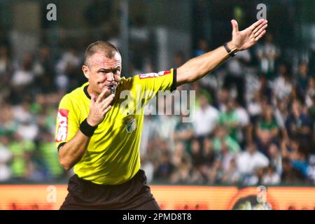 Curitiba, Brésil. 12th avril 2023. PR - CURITIBA - 04/12/2023 - COPA DO BRASIL 2023, CORITIBA X SPORT - Referee Leandro Pedro Vuaden lors d'un match entre Coritiba et Sport au stade Couto Pereira pour le championnat Copa do Brasil 2023. Photo: Gabriel Machado/AGIF/Sipa USA crédit: SIPA USA/Alay Live News Banque D'Images