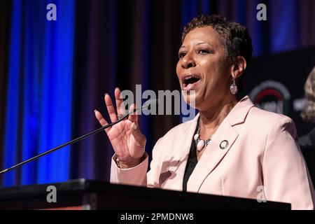 Adrienne Adams, présidente du conseil municipal, parle lors du congrès NAN 2023 au Sheraton Times Square à New York, sur 12 avril 2023 Banque D'Images