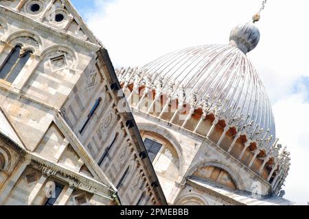 Cathédrale de Pise, située dans la Tour penchée du complexe de Pise, connue dans le monde entier pour son inclinaison involontaire, province de Pise, Italie, Europe Banque D'Images