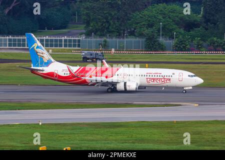 Changi, Singapour - 3 février 2023 : avion Boeing 737-800 d'Air India Express à l'aéroport de Changi (SIN) à Singapour. Banque D'Images