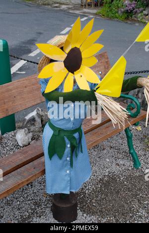 Le festival Kettlewell Scarecrow semble être un événement annuel du mois d'août dans les Yorkshire Dales. Il a une forte participation des villageois et est un événement formidable. Banque D'Images