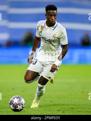 Madrid, Espagne. 12/04/2023, Vinicius Jr du Real Madrid lors du match de la Ligue des champions de l'UEFA, quart-finale, 1st pieds entre le Real Madrid et le Chelsea FC joué au stade Santiago Bernabeu sur 12 avril 2023 à Madrid, Espagne. (Photo de Sergio Ruiz / PRESSIN) Banque D'Images