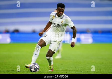 Madrid, Espagne. 12/04/2023, Vinicius Jr du Real Madrid lors du match de la Ligue des champions de l'UEFA, quart-finale, 1st pieds entre le Real Madrid et le Chelsea FC joué au stade Santiago Bernabeu sur 12 avril 2023 à Madrid, Espagne. (Photo de Sergio Ruiz / PRESSIN) Banque D'Images