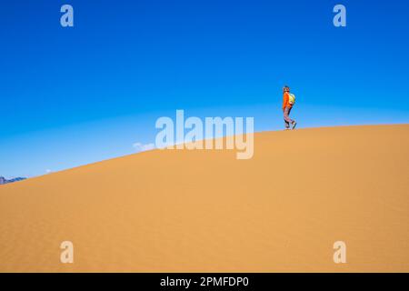 Maroc, province de Tata, dunes de sable sur la route vers Zagora Banque D'Images