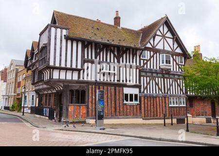 Southampton, Royaume-Uni - 24 avril, 04, 2019 : extérieur de la maison et du jardin Tudor Banque D'Images