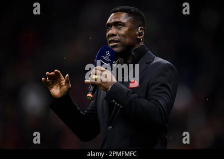 Milan, Italie. 12 avril 2023. Clarence Seedorf, ancien joueur de football, participe au quart de finale du match de football de la première jambe de l'UEFA Champions League entre l'AC Milan et la SSC Napoli. Credit: Nicolò Campo/Alay Live News Banque D'Images