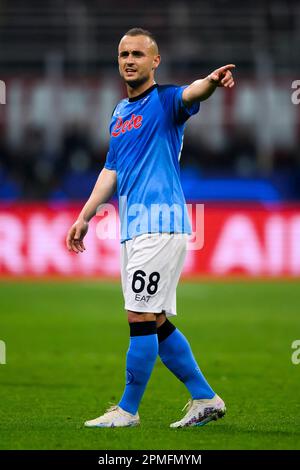 Milan, Italie. 12 avril 2023. Stanislav Lobotka de SSC Napoli gestes pendant le quart de finale de l'UEFA Champions League match de football de première jambe entre AC Milan et SSC Napoli. Credit: Nicolò Campo/Alay Live News Banque D'Images