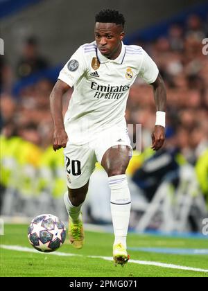 Madrid, Espagne. 12/04/2023, Vinicius Jr du Real Madrid lors du match de la Ligue des champions de l'UEFA, quart-finale, 1st pieds entre le Real Madrid et le Chelsea FC joué au stade Santiago Bernabeu sur 12 avril 2023 à Madrid, Espagne. (Photo de Sergio Ruiz / PRESSIN) Banque D'Images