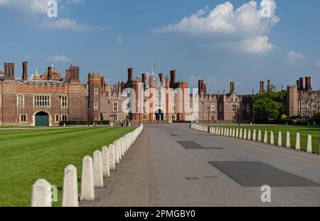 Entrée principale, palais de Hampton court Banque D'Images