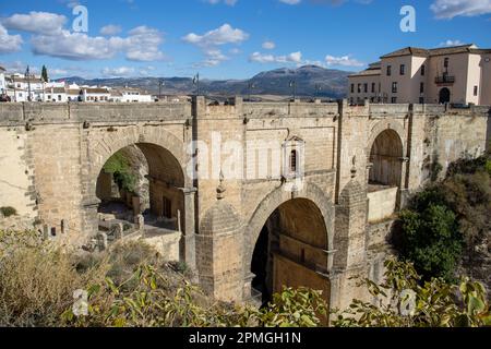 RONDA, ANDALOUSIE, ESPAGNE - 4 NOVEMBRE 2021 le nouveau pont Banque D'Images