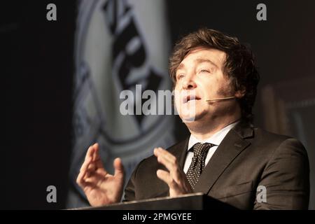 Buenos Aires, Argentine. 12th avril 2023. Les précandidats à la présidence Patricia Bullrich, Horacio Rodriguez Larreta, Gerardo Morales, Javier Milei, Miguel Ángel Pichetto et Juan Schiaretti ont présenté leurs propositions pour le secteur rural. L'actuel député national Javier Milei a prononcé son discours à la réunion. (Photo par Esteban Osorio/Pacific Press) crédit: Pacific Press Media production Corp./Alay Live News Banque D'Images