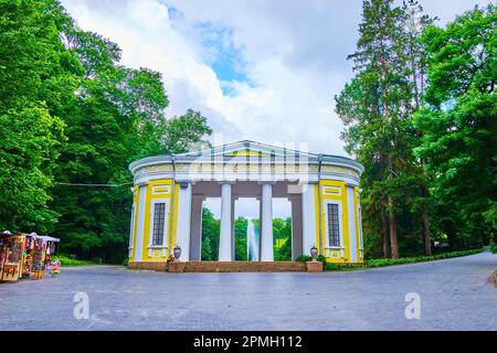 Pavillon de la flore historique, symbole du parc Sofiyivsky à Uman, en Ukraine Banque D'Images