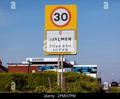 Panneau routier à la périphérie de Walmer, Deal, Kent Banque D'Images