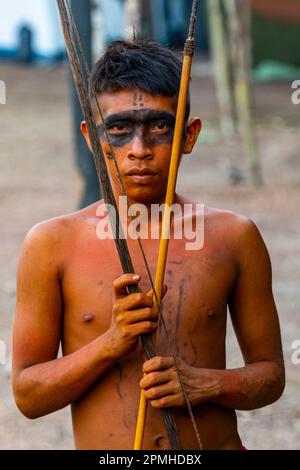 Jeune homme de la tribu Yanomami, sud du Venezuela, Amérique du Sud Banque D'Images