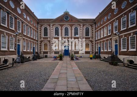 Le Bluecoat Contemporary Arts Centre, Liverpool City Centre, Liverpool, Merseyside, Angleterre, Royaume-Uni, Europe Banque D'Images