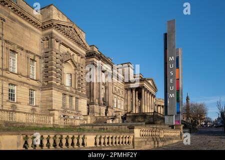 Liverpool World Museum, Liverpool City Centre, Liverpool, Merseyside, Angleterre, Royaume-Uni, Europe Banque D'Images