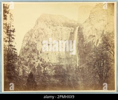 Photographie, Pohono, Bridal Veil, Yosemite; photographiée par Carleton E. Watkins (américain, 1829 – 1916); États-Unis; imprimé argentique albumine; cadre: 60 x 75,6 cm (23 5/8 x 29 3/4 po) Banque D'Images