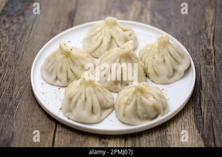 Khinkali maison, boulettes géorgiennes Banque D'Images