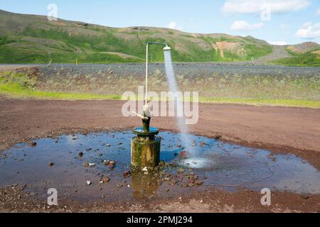 Douche chaude près du volcan Krafla, Islande Banque D'Images