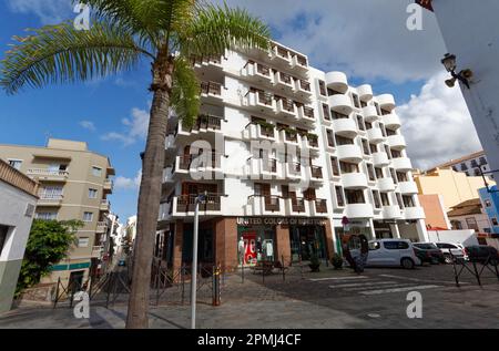 Icod de los Vinos, petite mais charmante petite ville avec le célèbre arbre dracena. Banque D'Images