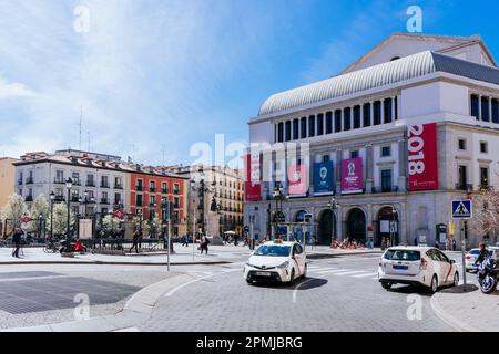 Façade du Teatro Real, du Théâtre Royal ou tout simplement d'El Real. Est un grand opéra situé à Madrid. Plaza de Isabel II, également connue sous le nom de Plaza de Ópera, i Banque D'Images